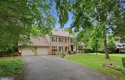 11913 HOLLY SPRING Drive, GREAT FALLS, VA 22066
