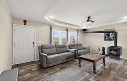 17 Ranchos Canoncito, Santa Fe, NM 87507