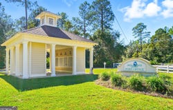 111 Canoe Run, Woodbine, GA 31569