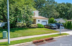 76 Scenic Drive, Freehold, NJ 07728