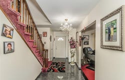 16 Foxhurst Court, Manhasset Hills, NY 11040