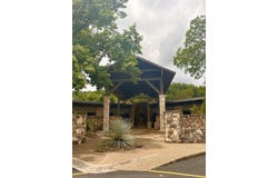 715 Hill Country Dr, Kerrville, TX 78028