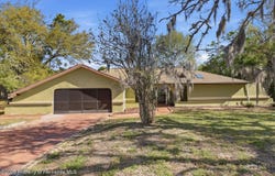 8464 Delaware Drive, Weeki Wachee, FL 34607