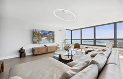 360 E RANDOLPH Street, Chicago, IL 60601