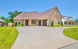 5698 Spring Landing Drive, Theodore, AL 36582