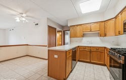 650 S River Road, Des Plaines, IL 60016