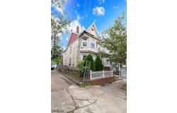 123 Coral St, Paterson City, NJ 07522-1552
