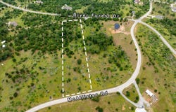 000 McAllister RD, Bastrop, TX 78602