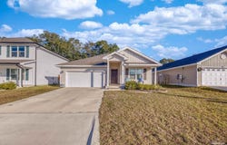 5293 Peach Dr, Pace, FL 32571