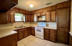 1012 E Oak Street, Brownfield, TX 79316