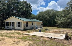 107 MILTON Avenue, Interlachen, FL 32148