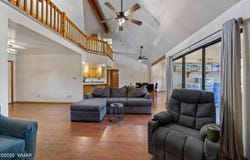 2232 Eagle Lane, Overgaard, AZ 85933