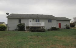 220 Westridge Dr, Jackson, MN 56143
