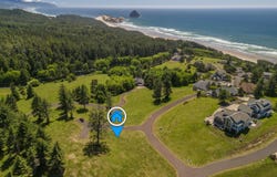 6405 SouthView Loop, Cloverdale, OR 97112