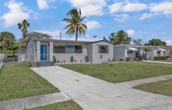 941 NE 155th Ter, North Miami Beach, FL 33162