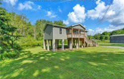 152 Second Street, Rupert, WV 25984