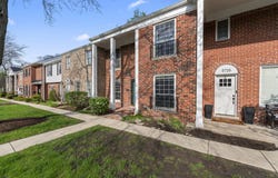 5731 Sutton Place, Hinsdale, IL 60521