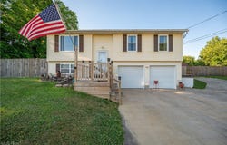 341 E Lake Street, Ravenna, OH 44266