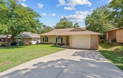 1608 Meadow Oak Street, Denton, TX 76209