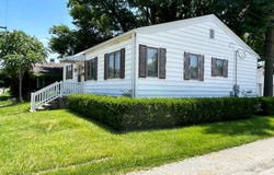 516 E ASH Street, Springfield, IL 62703