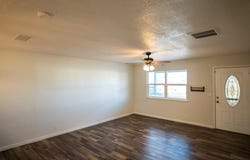 1236 Hupmobile Drive NE, Albuquerque, NM 87112