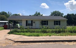 915 S 5th, Dardanelle, AR 72834
