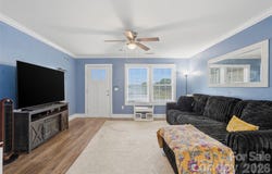 1629 Oak Leaf Drive, Hickory, NC 28601