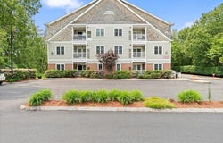 190 Chickering Rd, North Andover, MA 01845