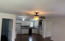206  N Front St, Hope, AR 71801