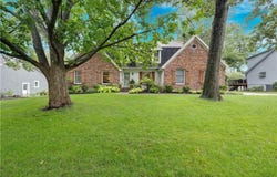 11915 CHEROKEE Lane, Leawood, KS 66209