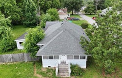 809 HIGHLAND Street, Benton, IL 62812