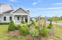 13 Clover Lane, Hinesburg, VT 05461