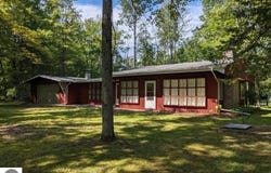 8162 Beech Street, Hale, MI 48739