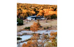 196 B Rock Bottom Rd, Hunt, TX 78024