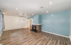 1242 N State Road, Ithaca, MI 48847