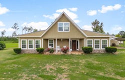 2187 Mayo Road, Grand Ridge, FL 32442