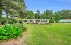 2274 New Road, Burgaw, NC 28425