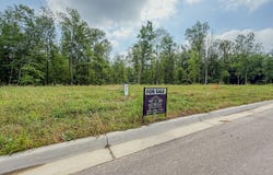 1734 Blaketon Drive NW, Walker, MI 49534