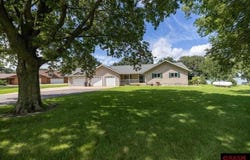 4 S Fox Lake Drive, Sherburn, MN 56171