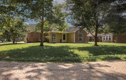 7445 Linda Lee Dr, Denham Springs, LA 70706