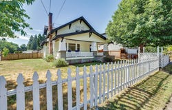 475 E ARLINGTON ST, Gladstone, OR 97027