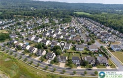 7716 Scenic View, Lower Macungie Twp, PA 18062