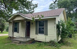 615 Millville Dr, Henderson, TX 75652