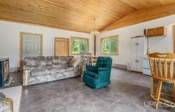 7889 County Line, Vulcan, MI 49892