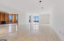 10 E LEE Street, BALTIMORE, MD 21202