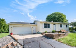 7220 W Mt Hope Highway, Mulliken, MI 48861