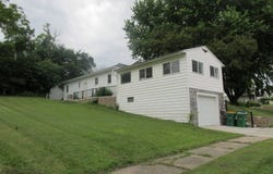 109 5th St, Jackson, MN 56143