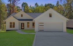 683 Hen Valley Rd, Oliver Springs, TN 37840