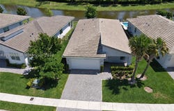 4242 Rosa Dr, Deerfield Beach, FL 33064