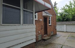 10713 Penfield Avenue, Garfield Heights, OH 44125